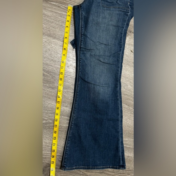American Eagle Next level Stretch Highest Rise Flare - Picture 9 of 9